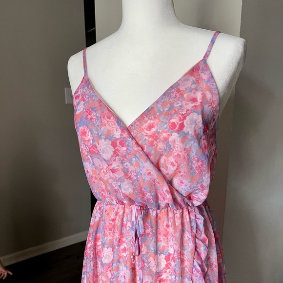 NWOT Floral Dress​ - Picture 2 of 8